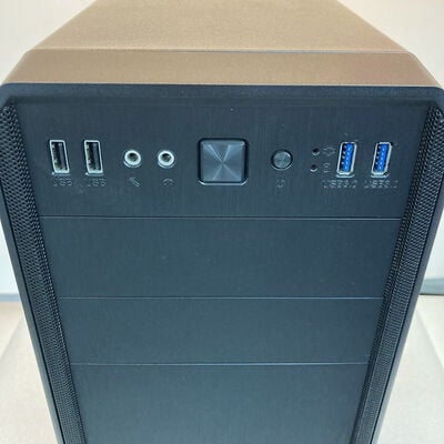 【京都店】中古  自作パソコン (Core i7 9700/32GB/SSD500GB/なし/オンボード/OS無し) 3180006569 