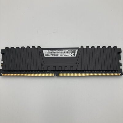 【神戸・三宮店】中古  PC4-21300 8GB デスクトップ用(DDR4-2666) 126165 
