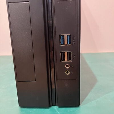 【浦添城間店(沖縄)】中古  THIRDWAVE Slim Knight (Intel Celeron CPU G3900 2.80GHz/8GB/SSD128GB/なし/オンボード/W11H64 MAR) 1000804247 185102 