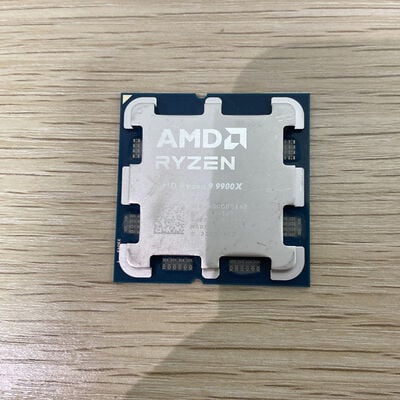 【浦添城間店(沖縄)】中古  AMD Ryzen 9 9900X (AM5/4.4GHz/76M/C12/T24/120W) 169025 