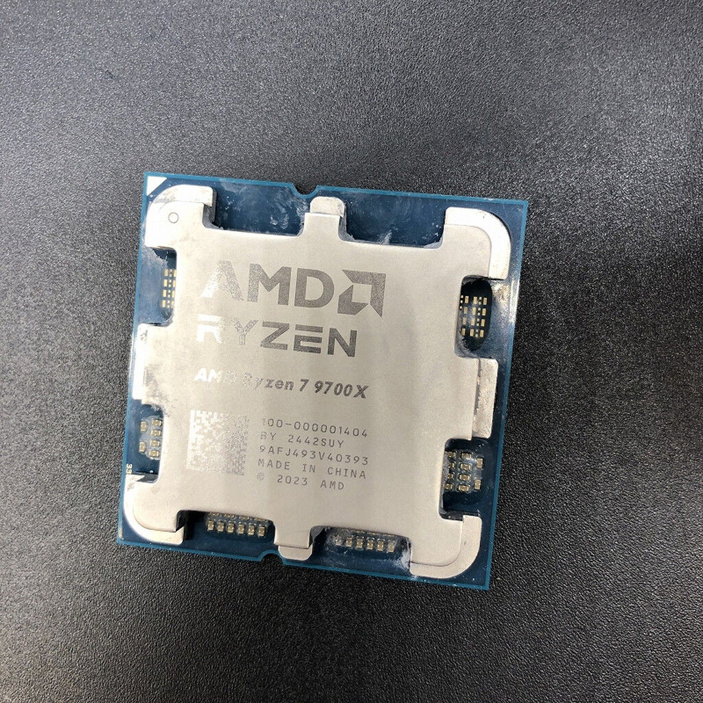 中古 AMD Ryzen 7 9700X (AM5/3.8GHz/40M/C8/T16/65W) 169022 （367309