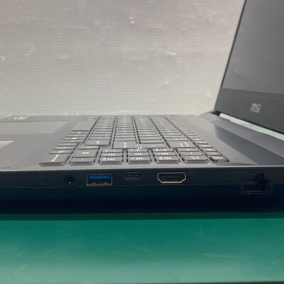 【浦添城間店(沖縄)】中古  MSI KATANA 15HX (i7-14650HX/16GB/SSD1TB/RTX5070/15.6WQHD/W11H) 4780001506 