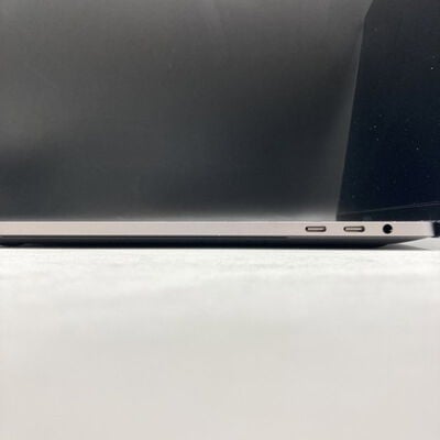 【熊本浜線店】中古  Apple MacBook Pro 13.3インチ (Core i5 2.0GHz/16GB/1TB) スペースグレイ Touch Bar Magic Keyboard搭載モデル MWP52J/A (Early 2020) 142640 