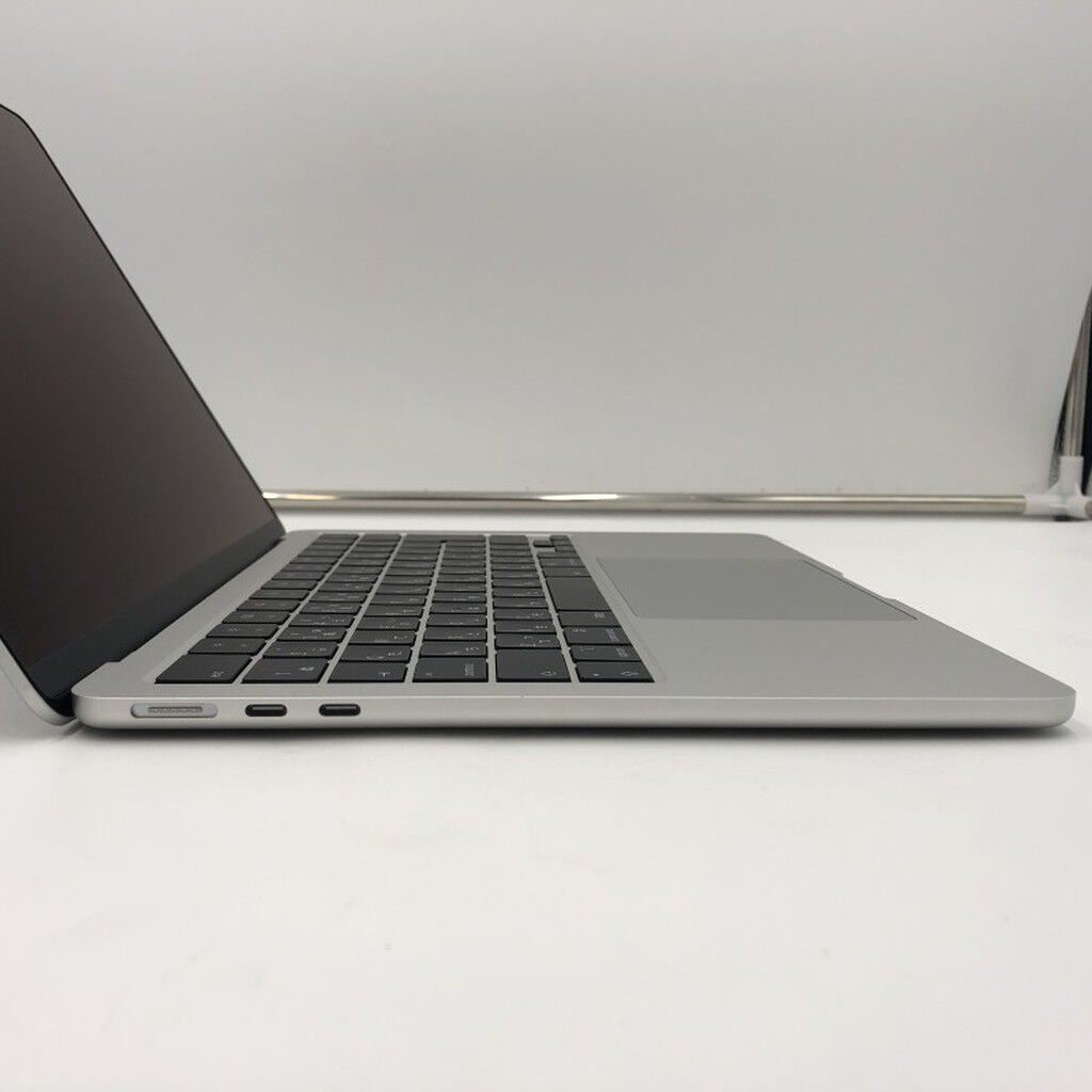 中古 MacBook Air 13インチ(M3/2024) シルバー M3(CPU:8C/GPU:10C)/16G