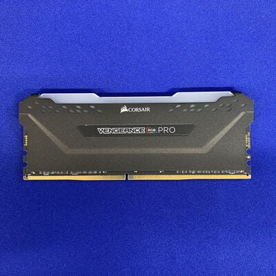 【横浜駅前店】中古  PC4-25600 16GB デスクトップ用(DDR4-3200) 140728 