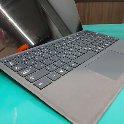 【鹿児島店】中古  Suｒfece　Ｐｒｏ6(i5-8350U/8GB/SSD128GB/W11P) 4700001126 