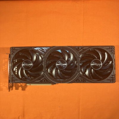 【なんば店】中古  Palit NE7507T019T2-GB2031U(RTX5070Ti GamingPro-S) 3280021946 