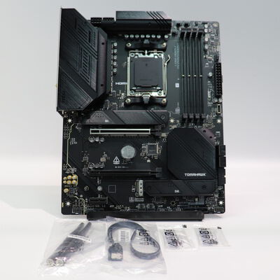 【札幌店】中古  MSI MAG B650 TOMAHAWK WIFI (B650 AM5 ATX DDR5) 152770 