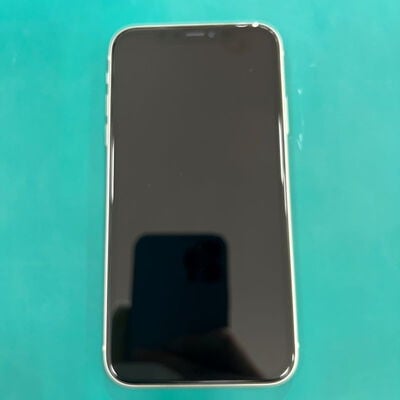 【静岡東瀬名店】中古  【SIMロック解除済み】【au】 Apple iPhone11 64GB (ホワイト) MWLU2J/A 155388 
