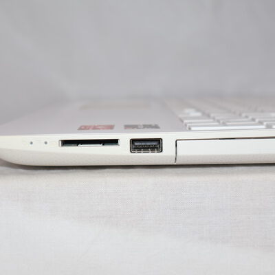 【通販センター】中古  HP Notebook15-db1(AMD Ryzen 5 3500U with Radeon Vega Mobile Gfx/8GB DDR4 (PC4)/SSD256GB/DVDマルチ/AMD Radeon Vega 8 Graphics 2GB/15.6/1920x1080/Wi-Fi/W11H64 MAR) 201392 