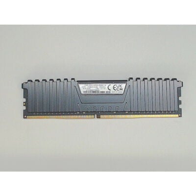 【前橋ｲﾝﾀｰｱｶﾏﾙ店】中古  CMK32GX4M2A2666C16 4540001521 