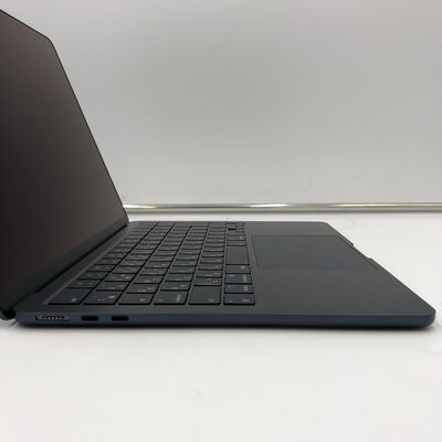 【福井日之出店】中古  Apple MacBook Air 13インチ 2024 (M3 8CPU 10GPU/16GB/512GB) ミッドナイト G1BD2J/A 3430005970 