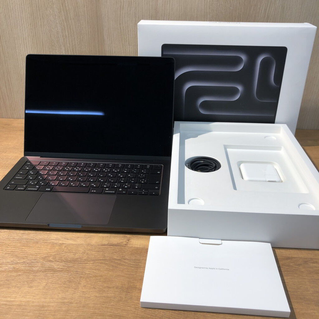 中古 Apple MacBook Pro (M3 Pro 11コア/18GB/512GB) MRX33J/A
