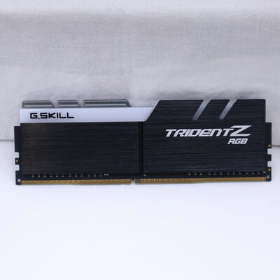 【通販センター】中古  PC4-25600 8GB デスクトップ用(DDR4-3200) 140727 