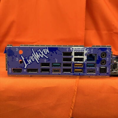 【なんば店】中古  ASRock Z790 LiveMixer (Z790 1700 ATX DDR5) 175344 