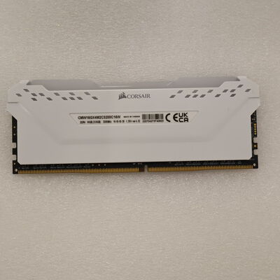 【通販センター】中古  PC4-25600 8GB デスクトップ用(DDR4-3200) 140727 