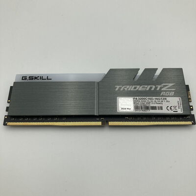 【神戸・三宮店】中古  PC4-25600 8GB デスクトップ用(DDR4-3200) 140727 