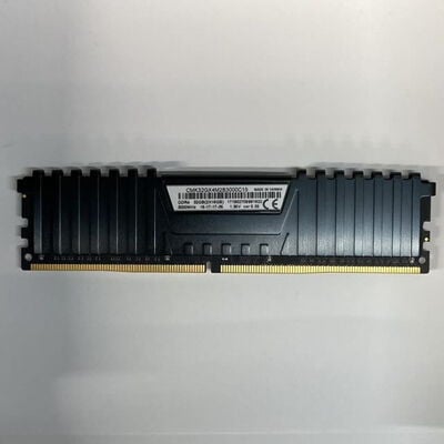 【八王子店】中古  PC4-24000 16GB デスクトップ用(DDR4-3000) 135636 