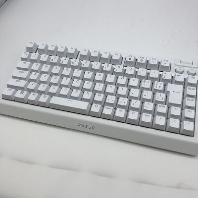 【宇都宮鶴田店】中古  Razer BlackWidow V4 75% JP RZ03-05002900-R3J1 [ホワイト/日本語配列] 5280001185 