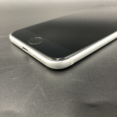 【熊本浜線店】中古  【au】Apple iPhoneSE 4.7インチ (第2世代/2020) 64GB (ホワイト) MHGQ3J/A 新パッケージ版 146172 