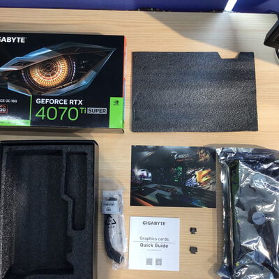 【松山環状枝松店】中古  GIGABYTE GV-N407TSWF3OC-16GD (RTX4070Ti SUPER 16GB) 4560001108 