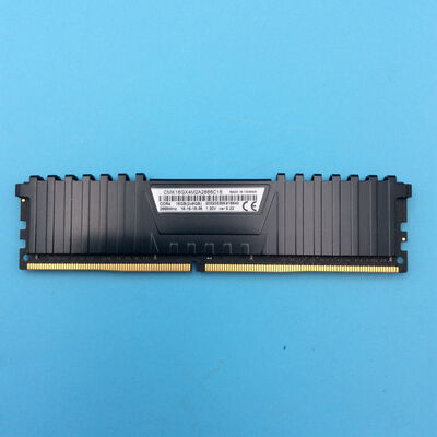 【秋葉原本店】中古  PC4-21300 8GB デスクトップ用(DDR4-2666) 126165 