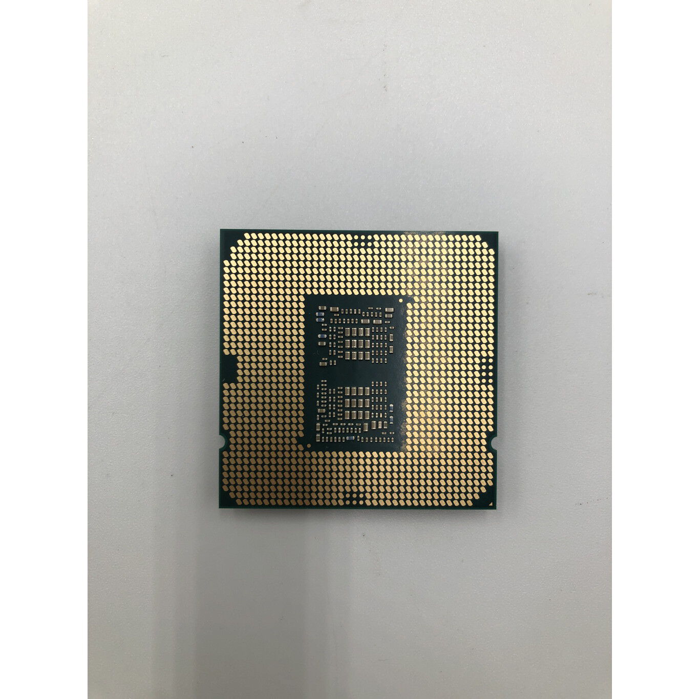 中古 INTEL Core i9 10850K (1200/3.6G/20M/C10/T20) 143397 （382556