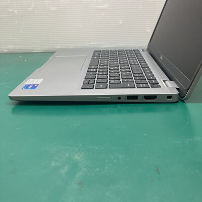 【浦添城間店(沖縄)】中古  DELL Latitude 5320 (Intel Core i7 1185G7 3.0GHz/16GB/SSD256GB/-/-/13.3/1920x1080/Wi-Fi/WEBCAM/W11H MAR) 183658 