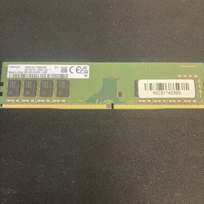 【大宮店】中古  PC4-25600 8GB デスクトップ用(DDR4-3200) 140727 