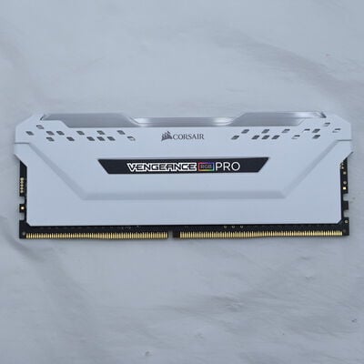 【通販センター】中古  PC4-25600 8GB デスクトップ用(DDR4-3200) 140727 