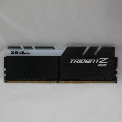 【通販センター】中古  PC4-25600 8GB デスクトップ用(DDR4-3200) 140727 
