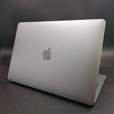 【大須店】中古  Apple MacBook Air 13インチ 2020 (M1 8CPU 7GPU/8GB/256GB) スペースグレイ MGN63J/A 144573 