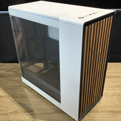 【松山環状枝松店】中古  FractalDesign FD-C-NOR1C-04(North Chalk WH TGC) 4560001722 