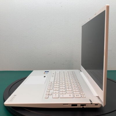 【佐賀南部バイパス店】中古  dynabook M7 P1M7SPBW(i7-1165G7/8GB/SSD512GB/W11H) 5250001770 