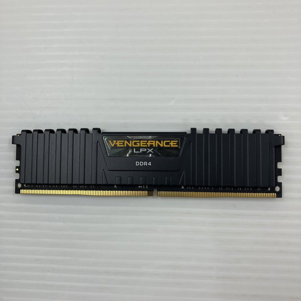 中古 PC4-21300 8GB デスクトップ用(DDR4-2666) 126165 （376742