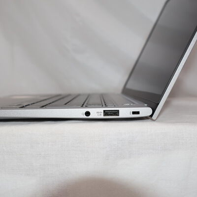 【通販センター】中古  Lenovo ThinkPad 13AG4ARB(AMD Ryzen 7 6800U/16GB DDR5 (PC5)/SSD512GB/なし/オンボード/13.3/1920x1080/Wi-Fi/W11H64 MAR) 201390 