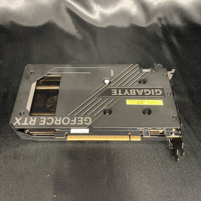 【横浜駅前店】中古  GIGABYTE GV-N5060WF2MAX OC-8GD (RTX5060 8G) 188972 