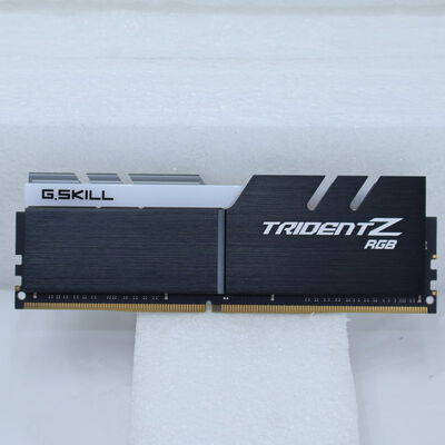 【通販センター】中古  PC4-19200 16GB デスクトップ用(DDR4-2400) 135639 
