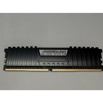 【前橋ｲﾝﾀｰｱｶﾏﾙ店】中古  CORSAIR　CMK16GX4M2A2666C16(PC4-21300 8GB デスクトップ用) 1枚 4540001545 