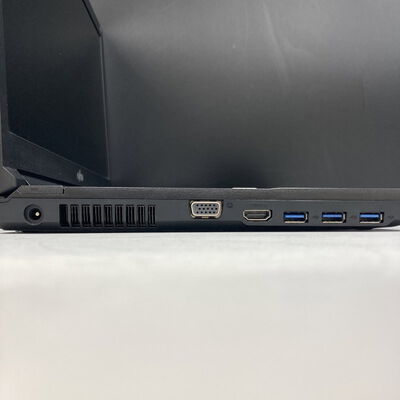 【熊本浜線店】中古  Fujitsu FMVA6401PP(i5-8265U/8GB/SSD256GB/W11P) 5370000984 