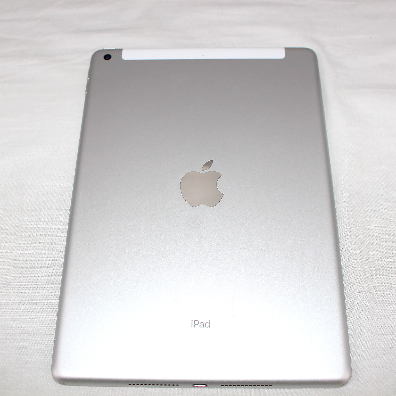 中古 【SIMロック解除済み】【au】Apple iPad 10.2インチ (第7世代