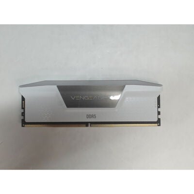 【前橋ｲﾝﾀｰｱｶﾏﾙ店】中古  Corsair VENGEANCE RGB DDR5 48000 16GB 4540001873 