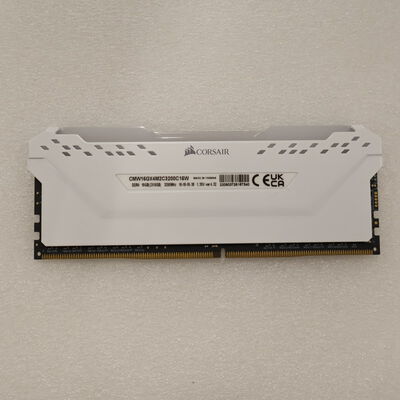 【通販センター】中古  PC4-25600 8GB デスクトップ用(DDR4-3200) 140727 
