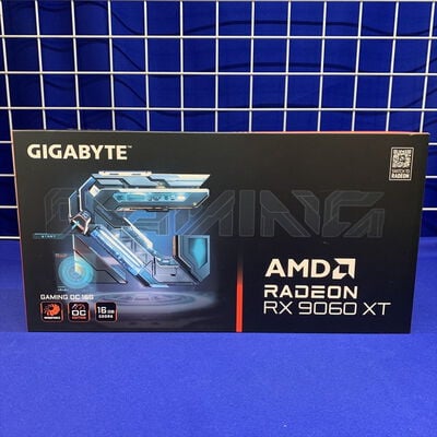【横浜駅前店】中古  GIGABYTE GV-R9060XTGAMING OC-16GD (RX9060XT 16G) 179900 