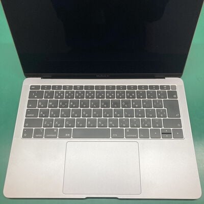 【浦添城間店(沖縄)】中古  Apple MacBook Air 2018 （13.3インチ/Core i5 1.6GHz/8GB/128GB/スペースグレイ） MRE82J/A 139729 