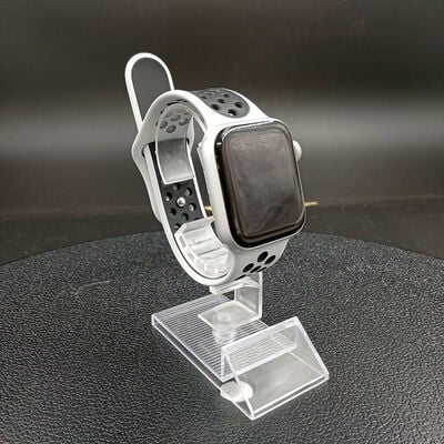 【大須店】中古  Apple Watch Nike+ Series4 40mm GPSモデル (シルバーアルミニウムケースとピュアプラチナム/ブラックNikeスポーツバンド) MU6H2J/A 139004 