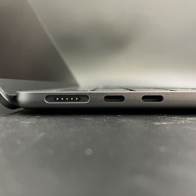 【大須店】中古  Macbook Air RFB MBA 13.6 SPG/8C GPU/8GB/256GB-JPN MLXW3J/A 165331 