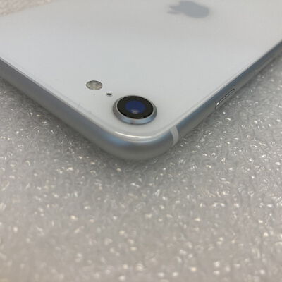 【京都店】中古  【au】Apple iPhoneSE 4.7インチ (第2世代/2020) 64GB (ホワイト) MHGQ3J/A 新パッケージ版 146172 