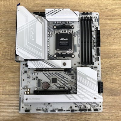 【津ラッツ店】中古  ASRock X870 Pro RS (X870 AM5 ATX DDR5) 172199 