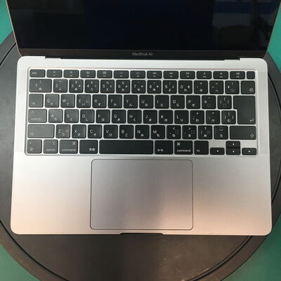 【佐賀南部バイパス店】中古  Apple MacBook Air 13インチ (i5 1.1GHz/8GB/512GB) スペースグレイ Touch ID True Tone Magic keyboard搭載モデル MVH22J/A (Early 2020) 142315 